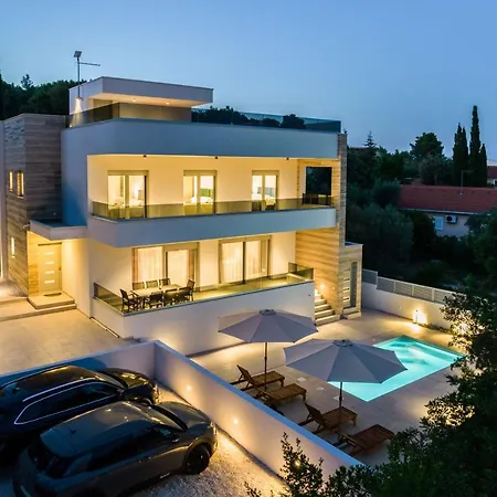 Bajlo Villa
